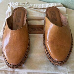 Mohinders Heritage Solid Slide Mules Tan Honey Leather Mules Size 8